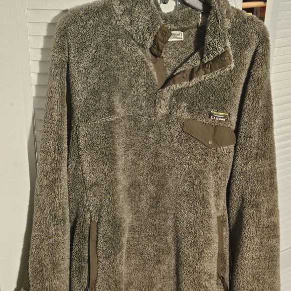 L.L. Bean Hi-Pile Fleece Pullover - Picture 2 of 6